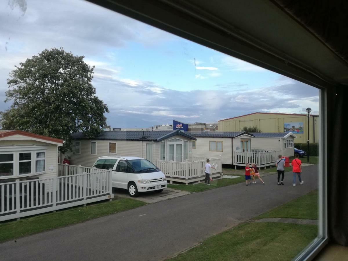 Happy Days Caravan Primrose Valley ファイリー エクステリア 写真